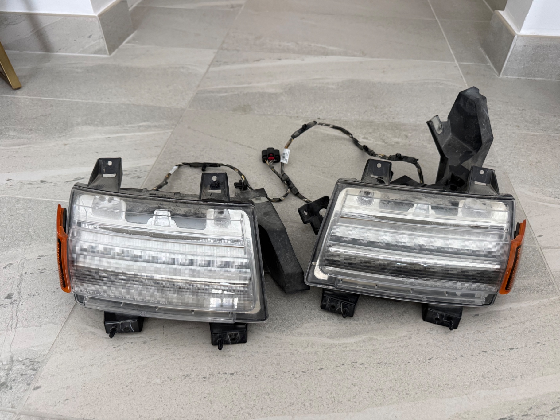 Original Jeep Wrangler JL LED DRL / Turn Signals