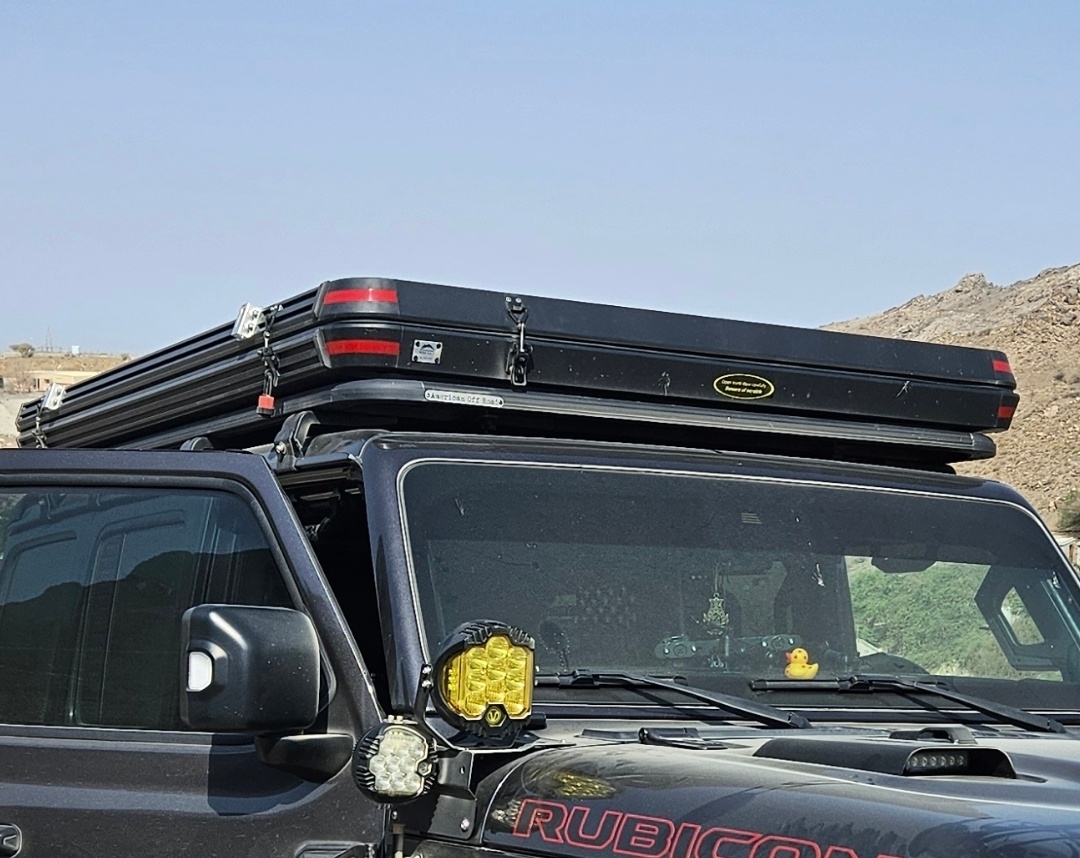 Tent and roofrack
