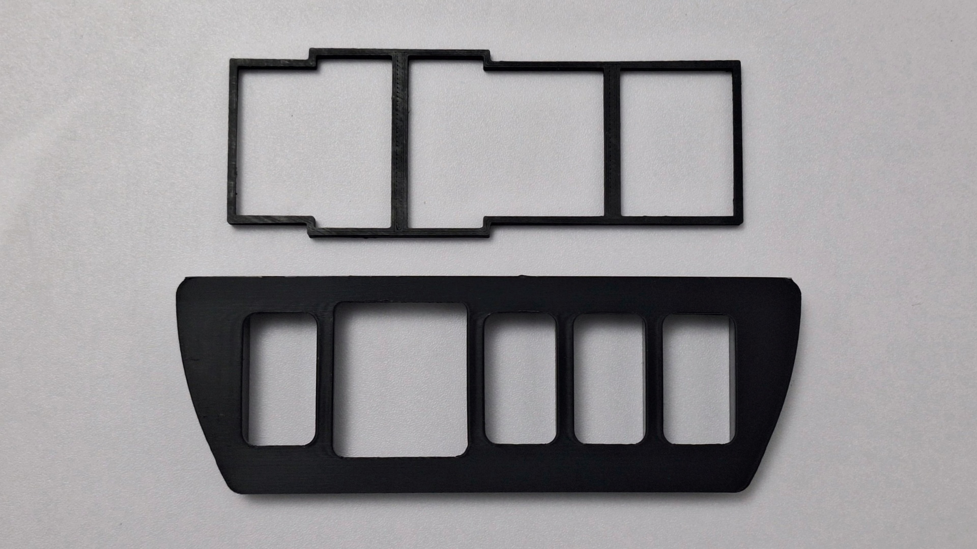 3D-printed switch panel with extra slot for Pajero